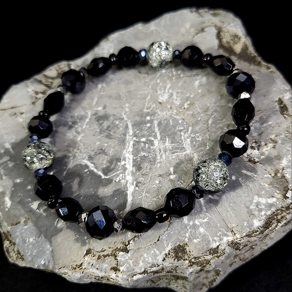 Handmade Black Glass Triple Moon Bracelet Repurposed Vintage Beads - Picture 9 of 11